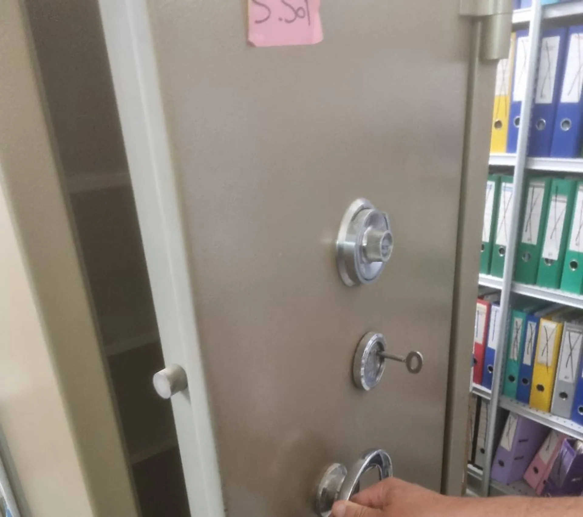 spécialiste en depannage de coffre fort suite à perte de combinaison