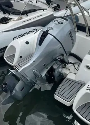 Moteur hors-bord Honda Marine 100 CV d'occasion disponible à La Londe les Maures près de Bormes en région PACA