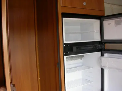 frigo congelateur séparé dans le carado t138 à grans 13450