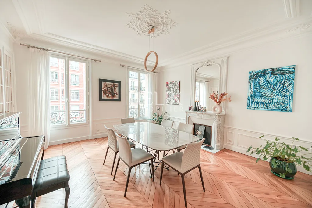 Paris (16) Appartement Avenue Victor Hugo avec deux chambres