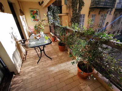 nice centre appartement nue-propriété