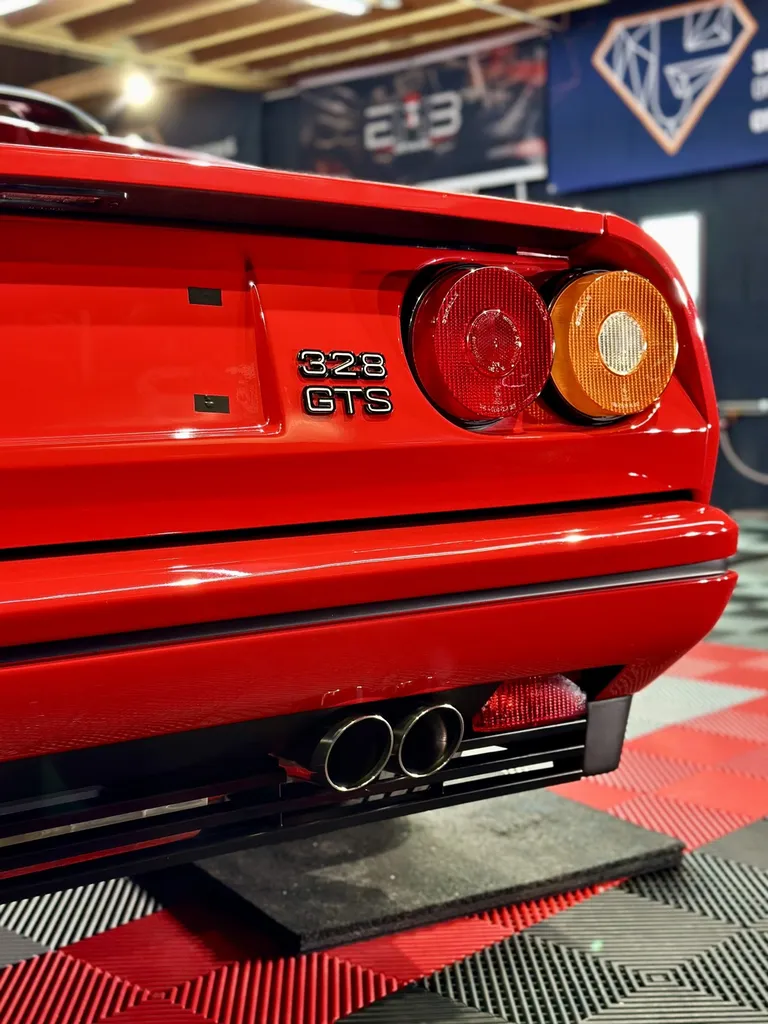 Traitement céramique lyon polissage carrosserie DETAILING Ferrari 328 GTS
