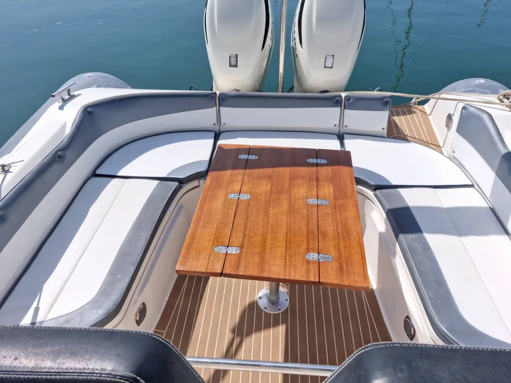 Semi-rigide Prince 34 jusqu'à 14 personnes : bateau à moteur à louer avec skipper au départ de Bandol