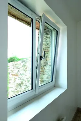 Devis fenêtres PVC double vitrage oscillo-battantes à Lyon et en région Rhône-Alpes 69