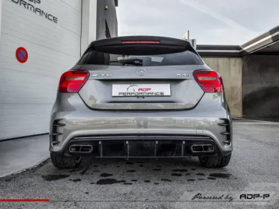 Installation de ligne d'échappement sport pour mercedes classe A45 amg