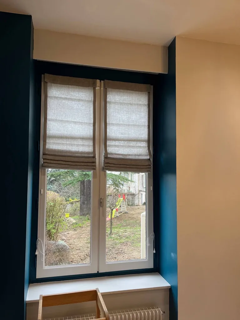 Store bateau en voilage réalisé pour une cuisine à Caluire