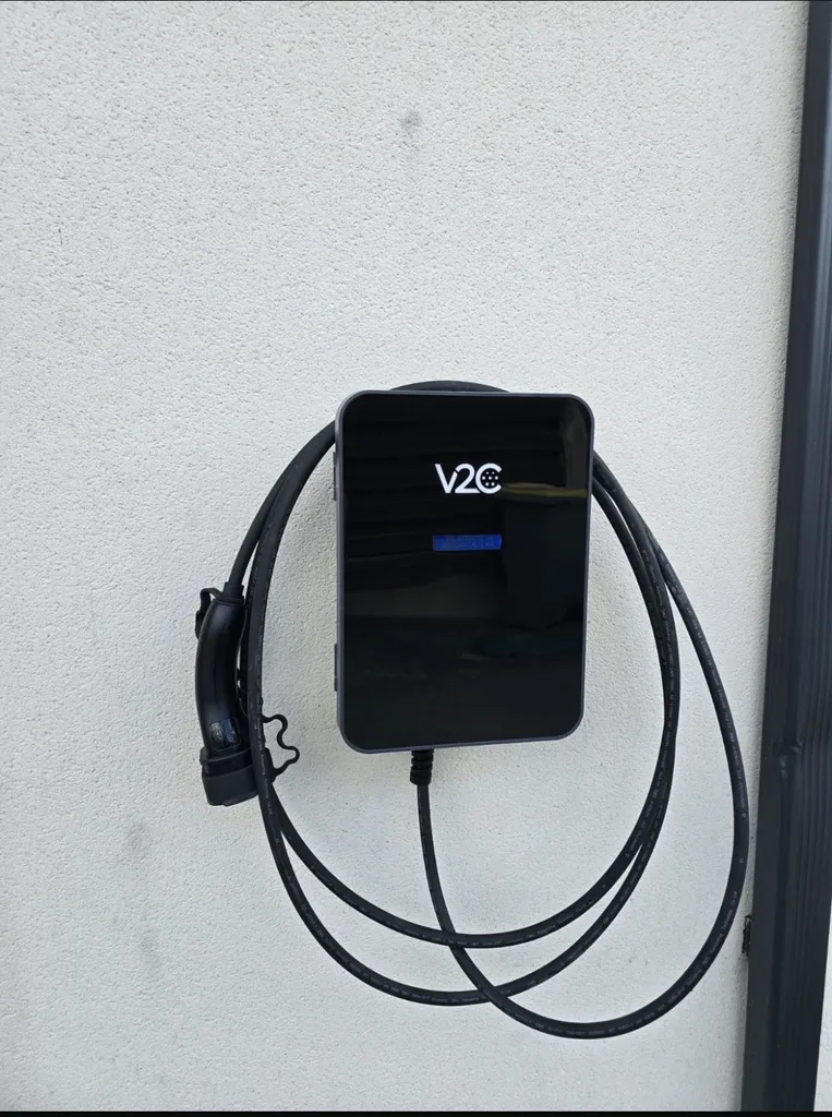 À Bordeaux 33000 et sur toute la Gironde, installation haut de gamme de borne de recharge avec finitions invisibles pour une transition énergétique vers le véhicule électrique.