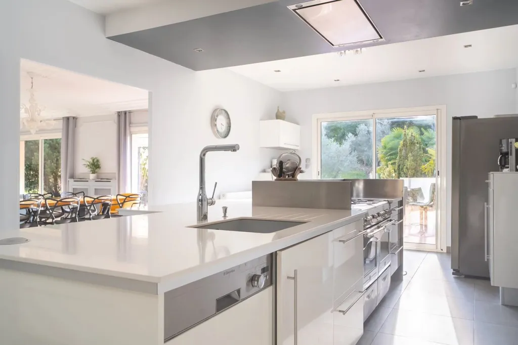 propriété totalement rénovée à acheter pour une vie de famille au calme