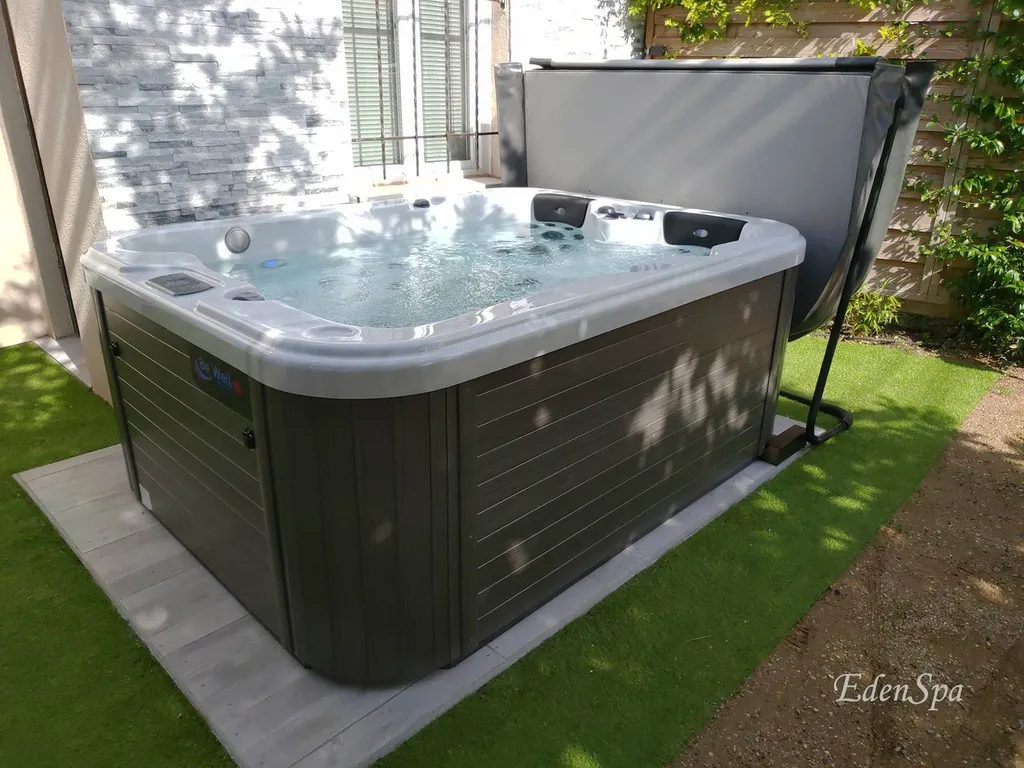 bain a remous canadien port de bouc