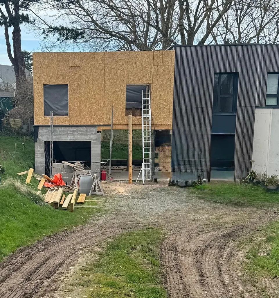 Artisan menuisier secteur Dieppe : agrandissement sur-mesure clé en main d'une maison ossature bois