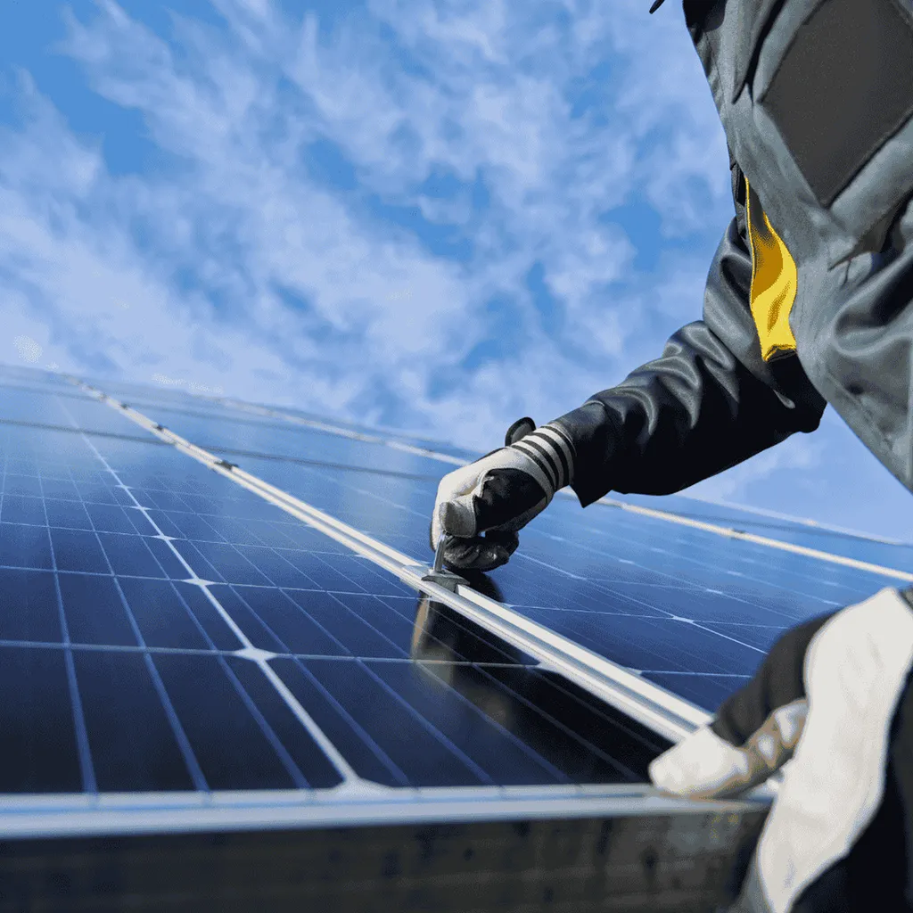 Panneaux solaires à Oyonnax, près d'Annecy