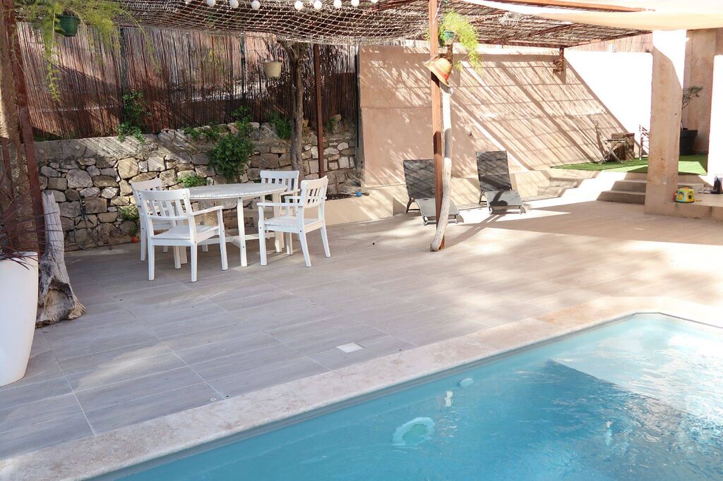 Cassis T4 terrasse garage piscine