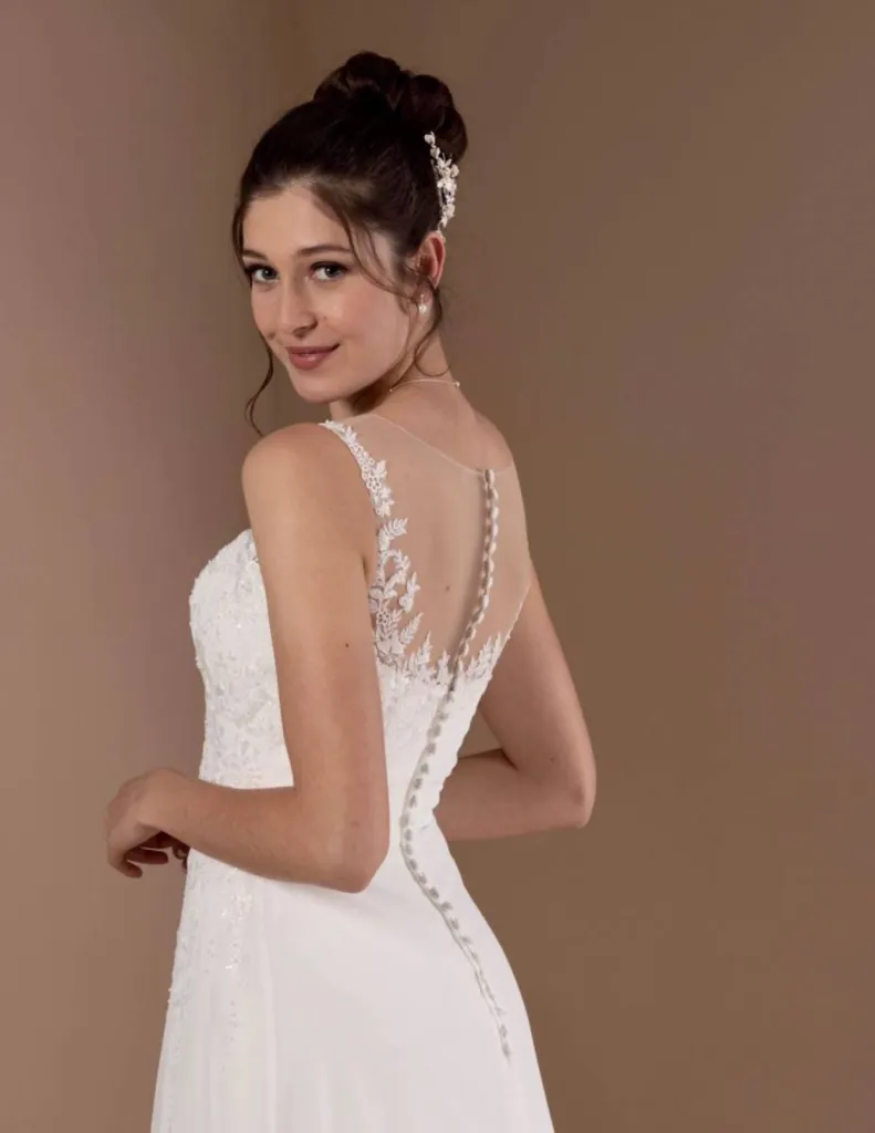 Robe de mariée de marque EGLANTINE  collection 2023