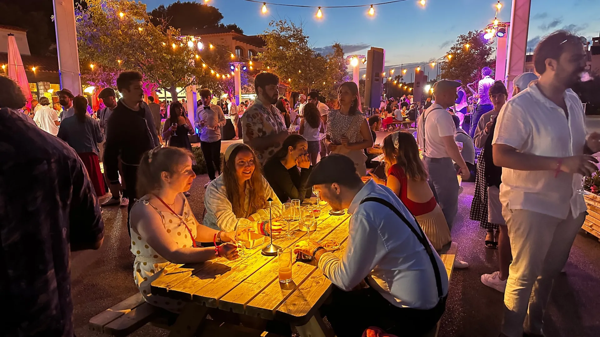 location lampe de table led pour diner à Brignoles  dans le var