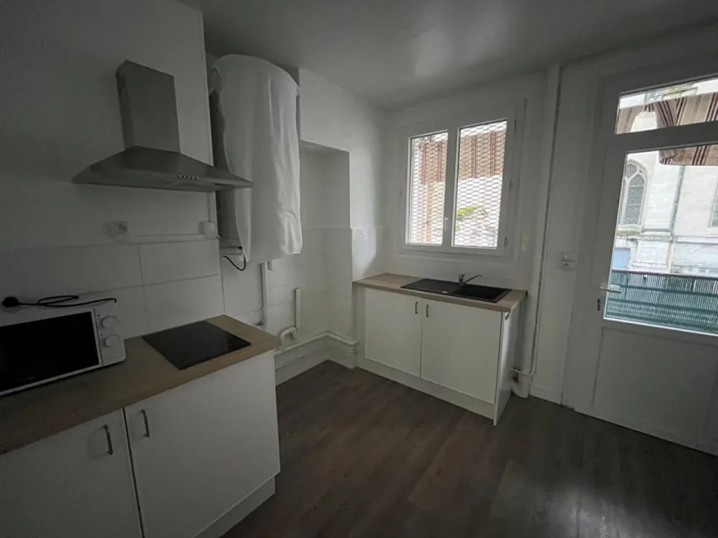 Situé au 1er étage