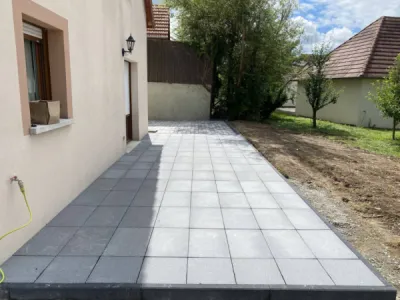 Terrasse en dalle d'une maison à Benfeld, proche d'Erstein CLK