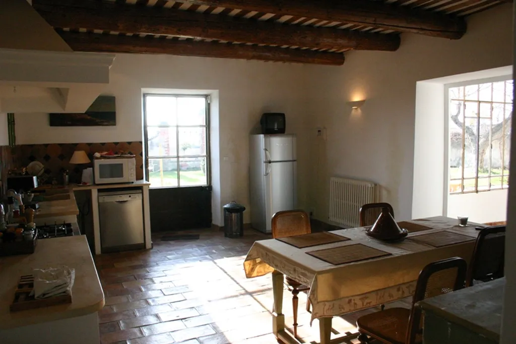 Agréable maison bourgeoise du 19ème siècle au milieu des vignes du Ventoux