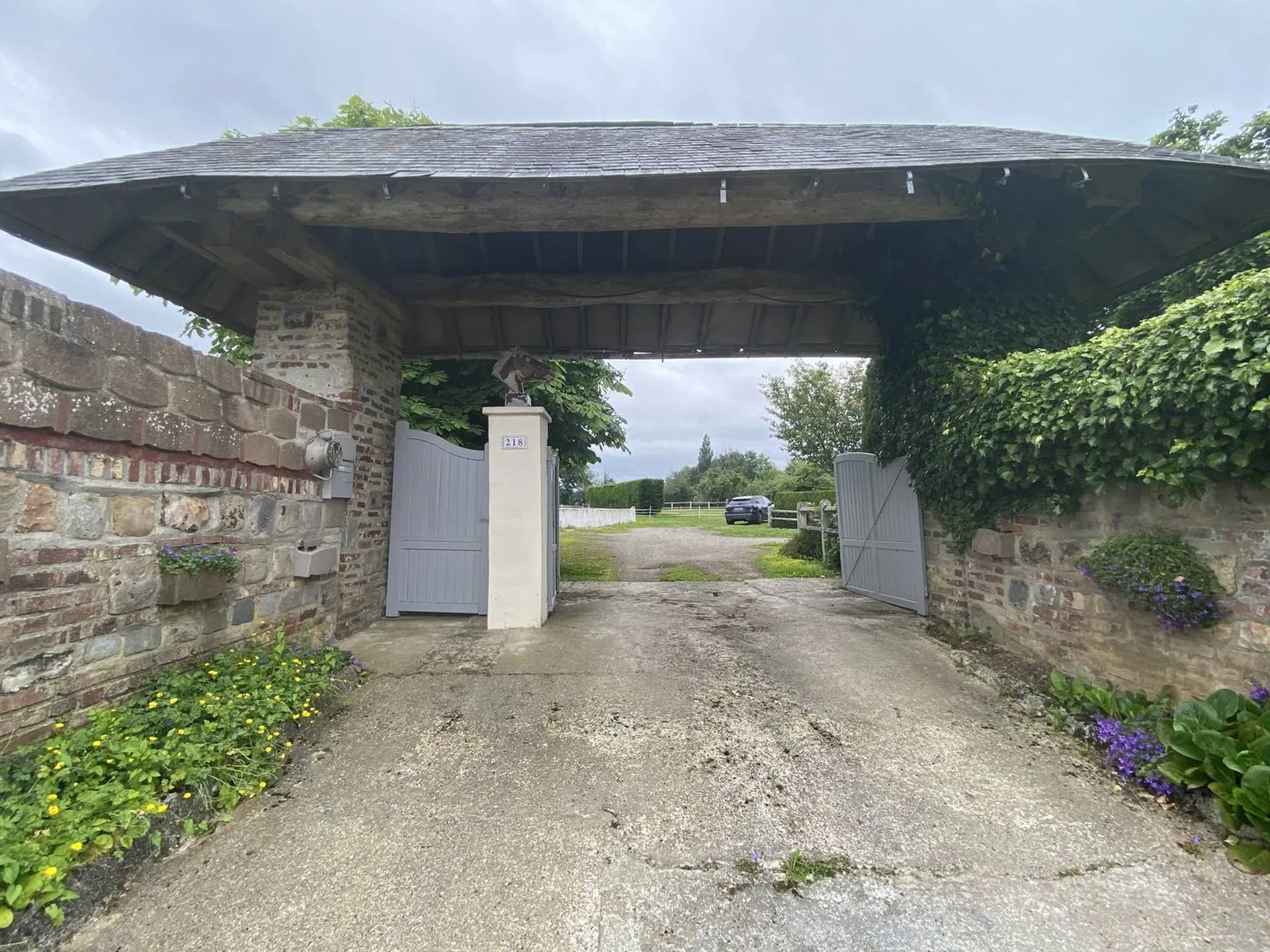 A vendre longère Normande avec dépendance, un terrain clos et arborré, Seine-Maritime, 76.