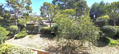 A vendre appartement T4 Cassis  avec balcons et cave dans résidence fermée