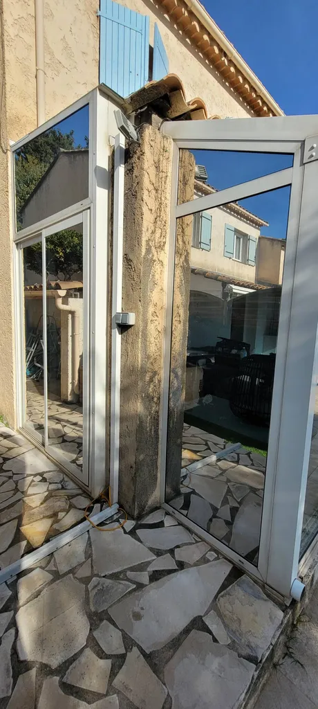 Pose film solaire sur baie vitrée Montauroux 06/83