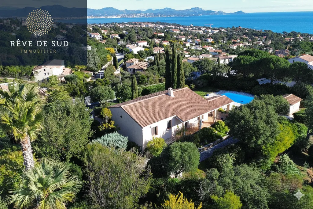 Une villa vue mer aux Issambres, à proximité de Saint Aygulf