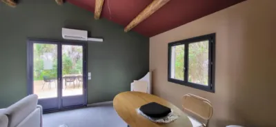 Pose sur mesure de fenêtres PVC double vitrage pour maisons anciennes à Roquebrune-sur-Argens