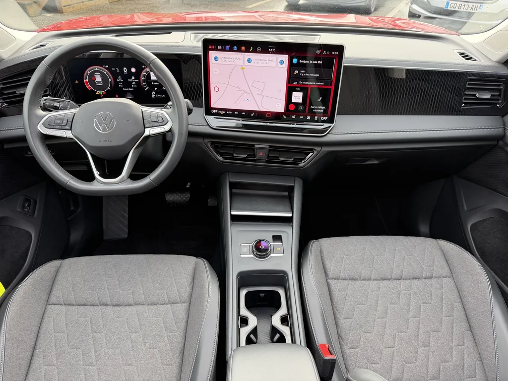 Volkswagen Tiguan d'occasion récent à louer ou acheter chez Caudebec Automobiles, votre garage spécialisé proche du Havre en Normandie