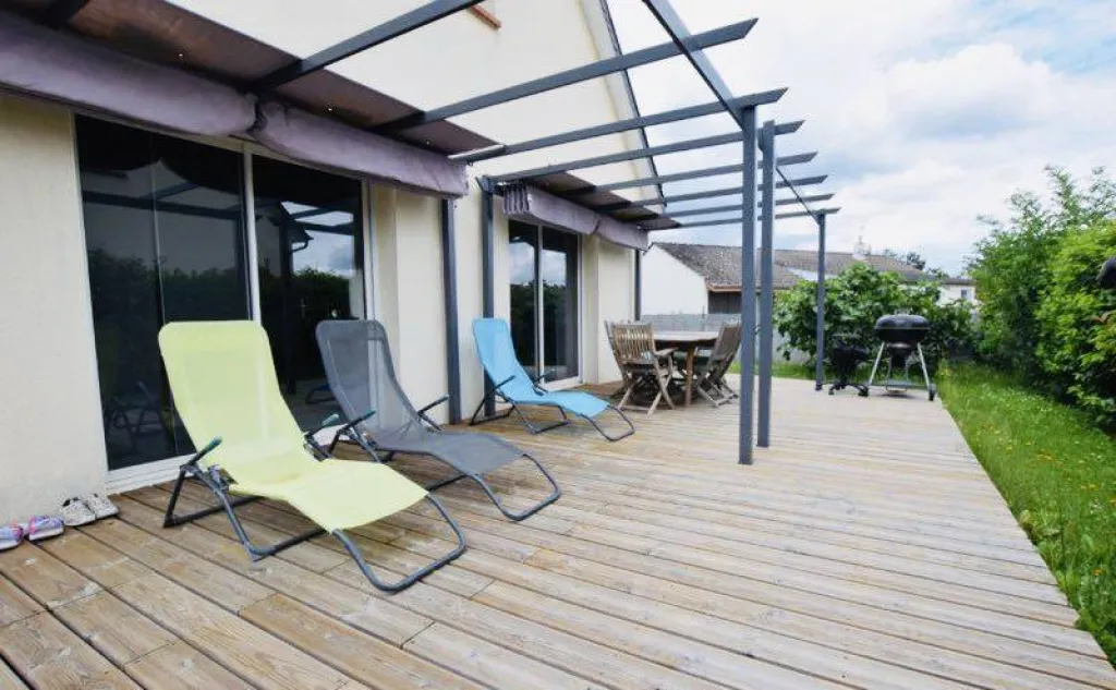 A acheter très joli pavillon contemporain de 150m² sur un terrain de 1000m² sur la commune de caudebec les elbeuf 76320