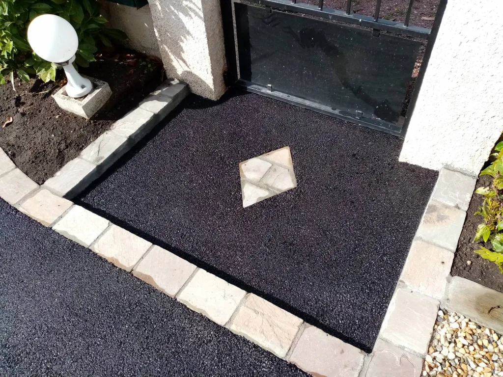 Création d'allée enrobée noir pour un particulier