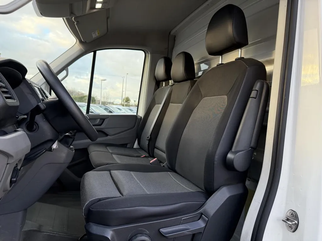 Vente utilitaire d'occasion VOLKSWAGEN CRAFTER à proximité du Havre : 20m3 disponible chez Caudebec Automobiles