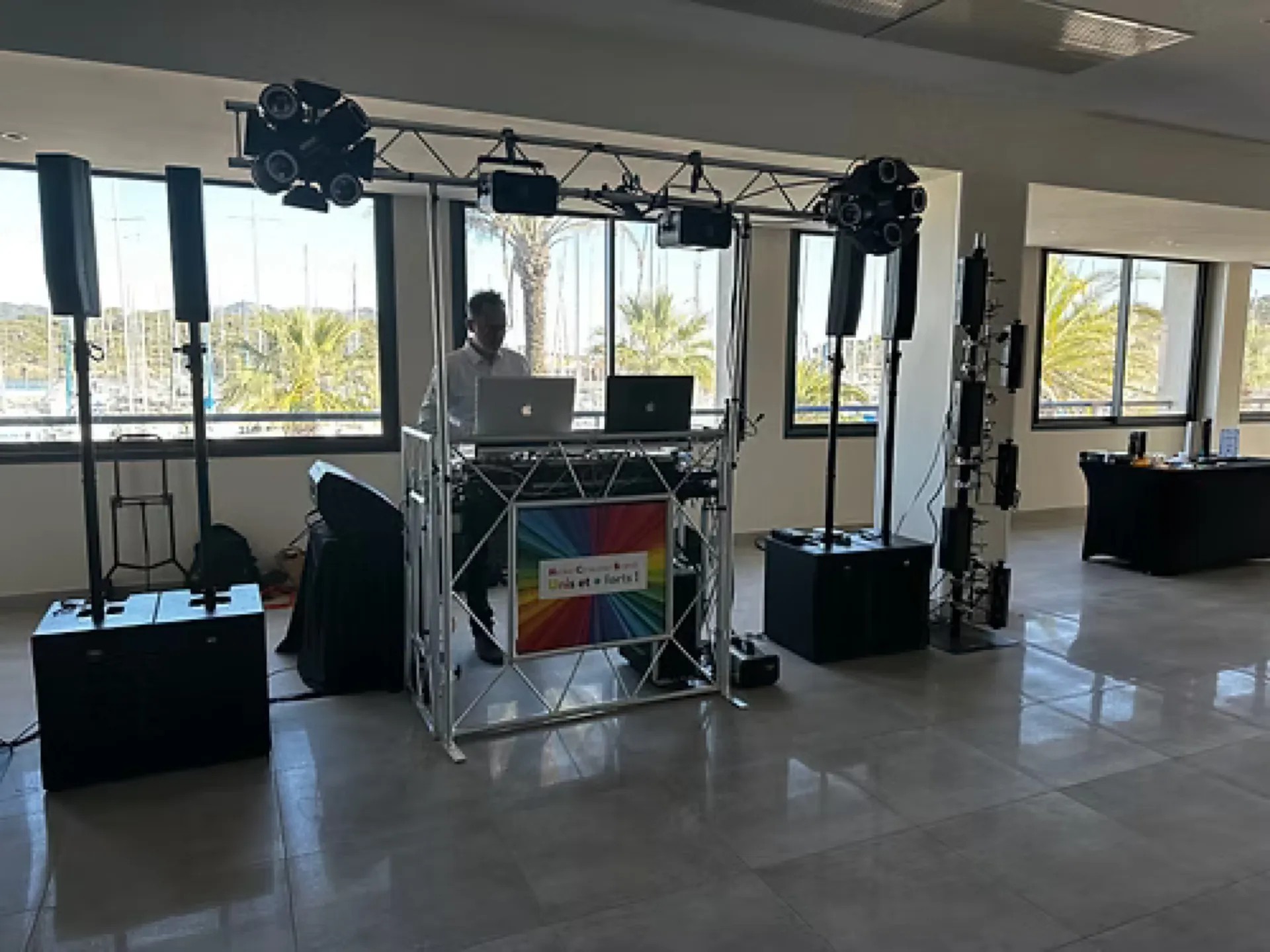 FRONT PERSONNALISE STICKERS PERSONALISE DESK DJ