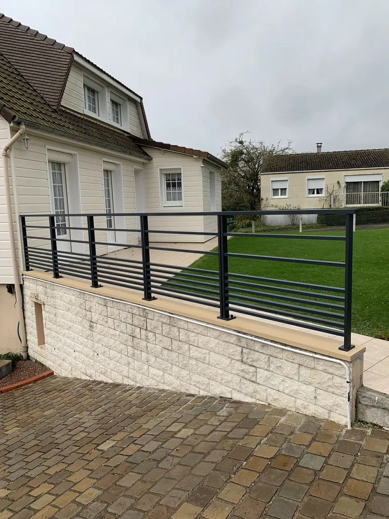 Installation de Gardes Corps Maison, Balcons, Escaliers Extérieurs et Mains Courantes Sécurisées pour Pavillons à Bourg Achard dans l'Eure 27 et sa Région