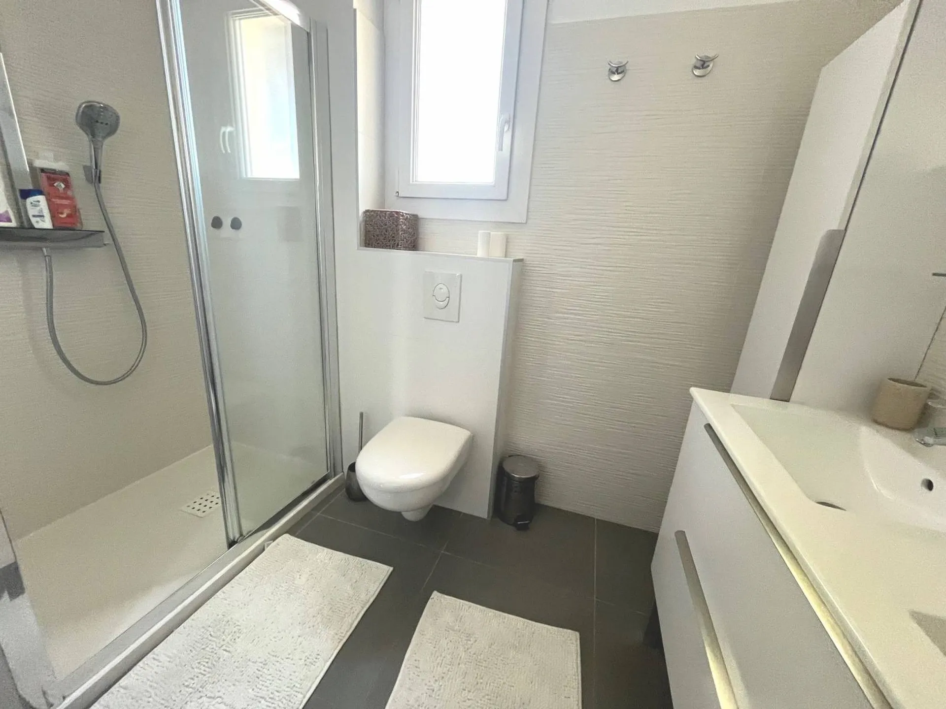 Maison T4/5 carnoux en provence sur les hauteurs, au calme absolu, possible piscine, entièrement rénovée