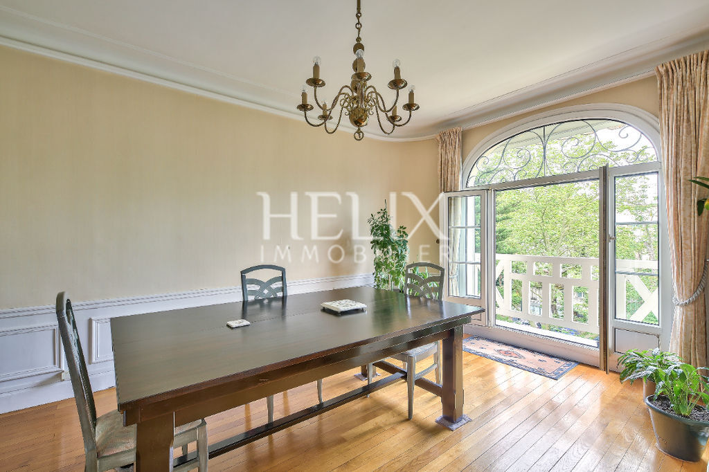 Appartement 5 pièces de 127 M² avec balcon