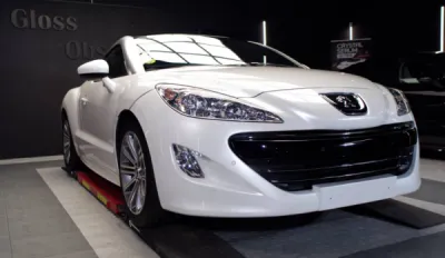 Protection et traitement céramique longue duré posé chez un spécialiste de la protection sur cette Peugeot RCZ