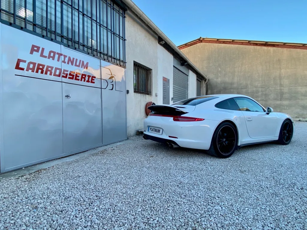Porsche 991 Carrera 4S remise en état carrosserie et remise en état des jantes Carnoux
