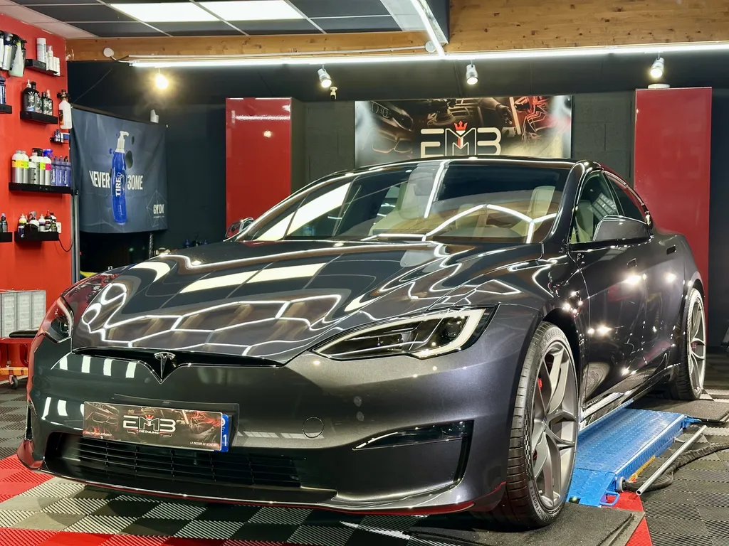 spécialiste du traitement ceramqiue Tesla sur lyon