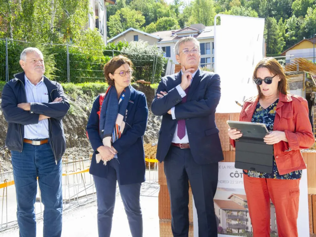 Photographe Pose de Première Pierre 
