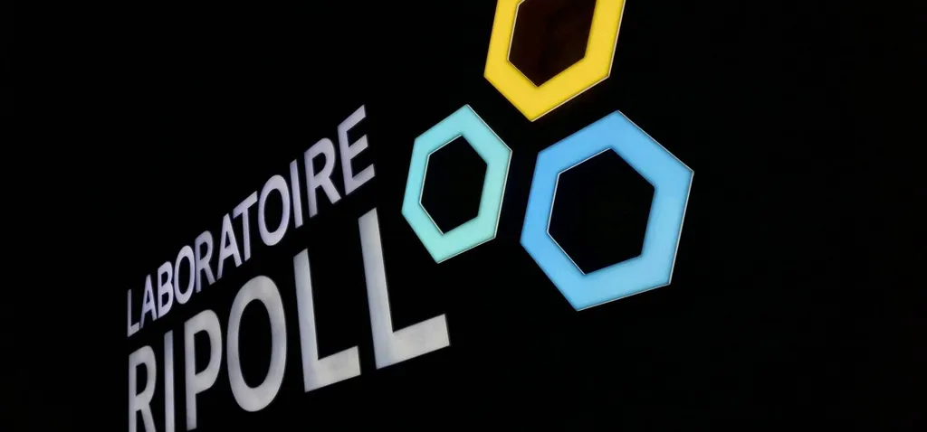 Habillage de façade en Trespa pour le laboratoire Ripoll à Gardanne