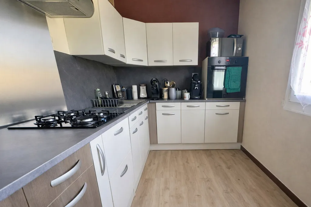 A vendre sur la commune de ST PIERRE LES ELBEUF pavillon de plain-pied de 120 m² sur 600 m² de terrain