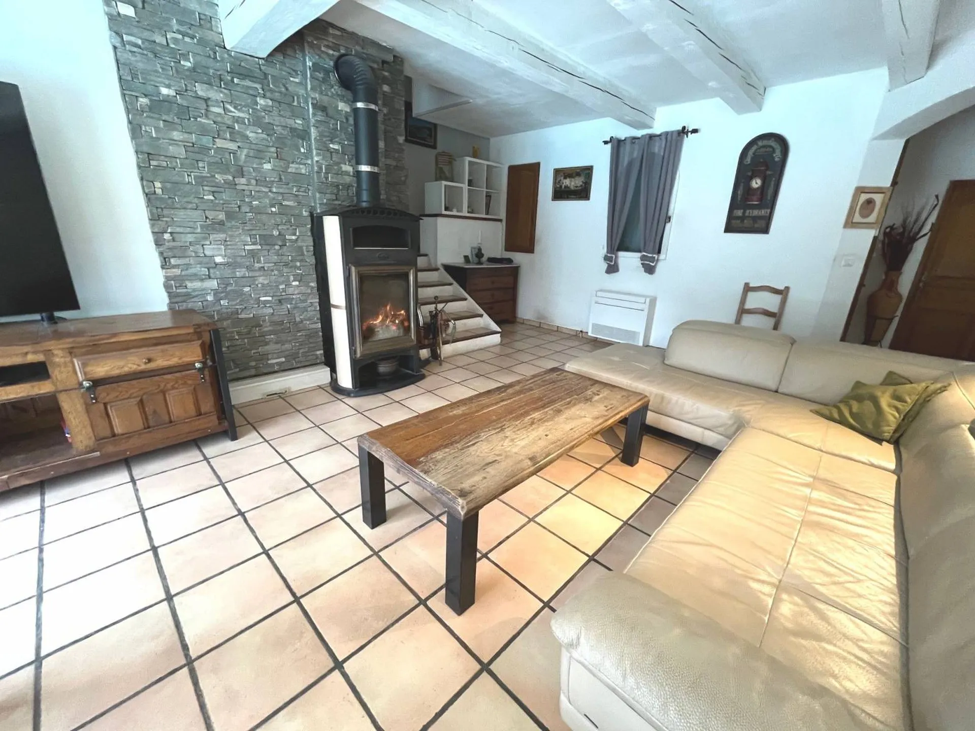 Propriété Roquefort la Bedoule Quartier du Petit Rouvière environnement calme et boisé, terrain de 5 840m² avec piscine à débordement