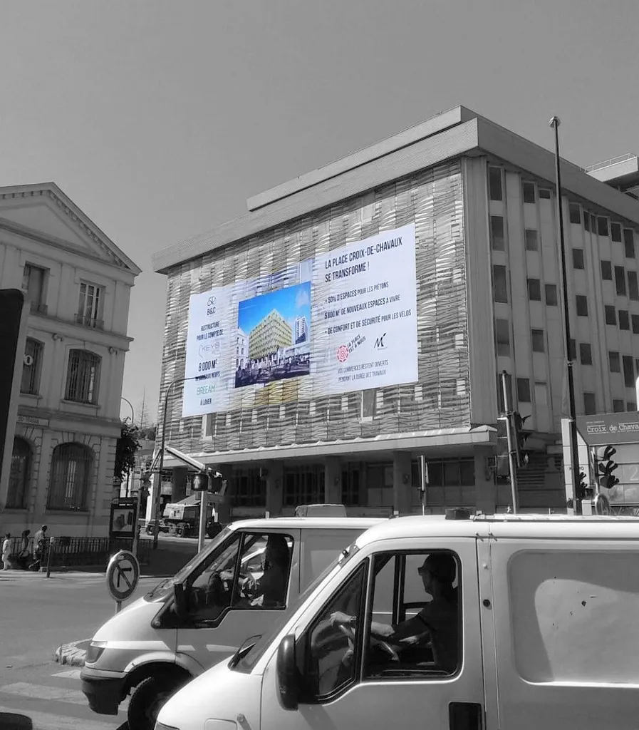 Bache imprimée grand format, pour renforcer la visibilité de la commercialisation d’immeuble à Paris et en France