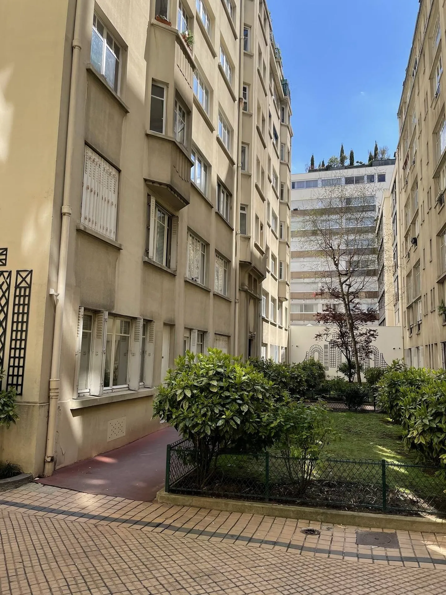 A vendre 2 pièces Metro Courcelles Paris 75017