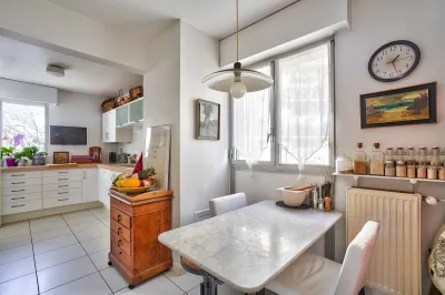 Visite virtuelle d'un appartement à Neuilly sur seine dans le 92