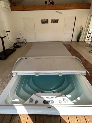 Réfection de couverture de spa proche de Bordeaux