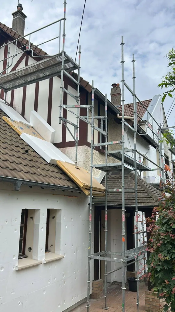 Le ravalement aspect colombage pour conserver le cachet de la façade et l'aspect d'origine, un savoir-faire unique