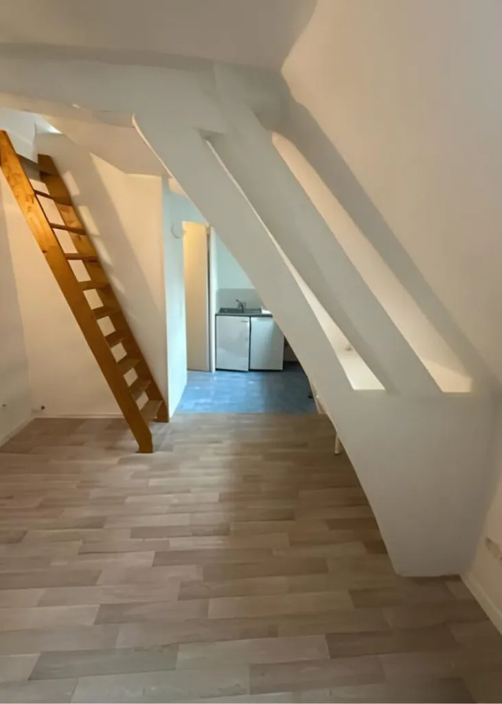 Studio de 14.77m2 situé au 66 rue Orbe 76000 Rouen - 370€ charges comprises