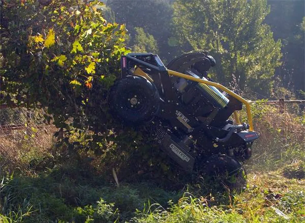 acheter tondeuse débroussailleuse radiocommandé var