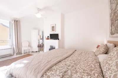 Maison de charme avec piscine au cœur du village de Taradeau – Var (83)