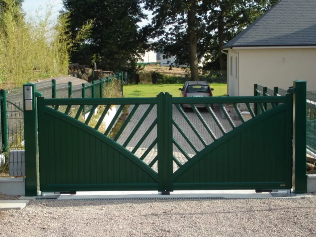 Installation de motorisation pour portail Aluminium